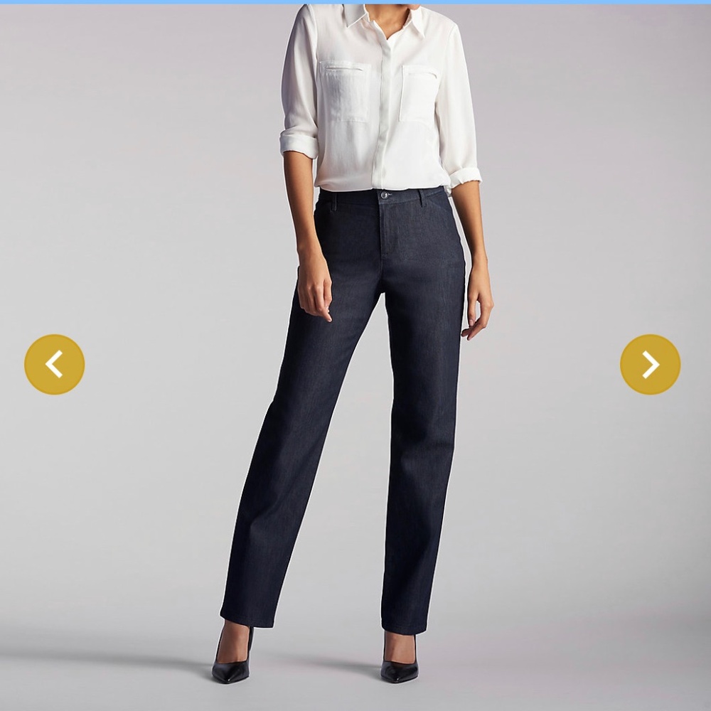 Lee Relaxed Fit Straight Leg Mid Rise Trouser Jean